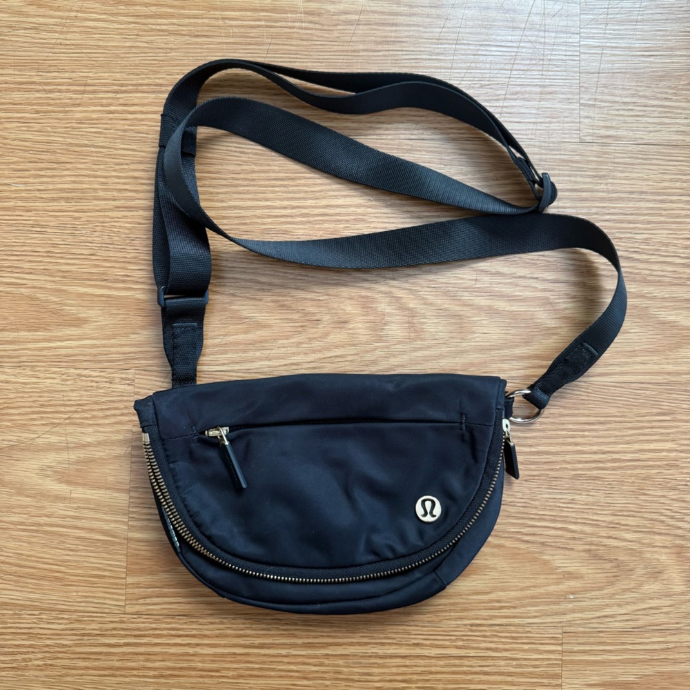 Lululemon Micro All Night Festival Bag